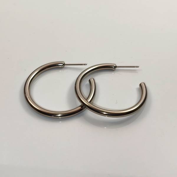 CLASSIC ROUND HOOPS