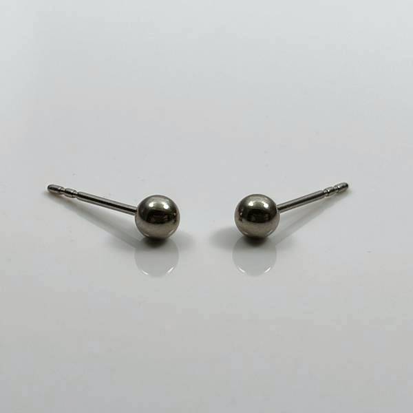 CHARLIE BALL STUDS